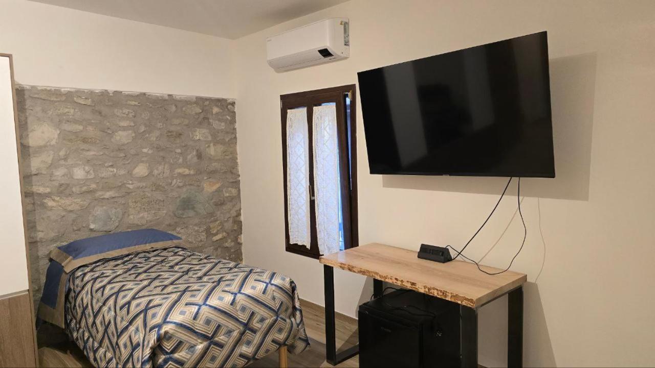 Ca Mandarein Bed & Breakfast Quattro Castella Exterior foto